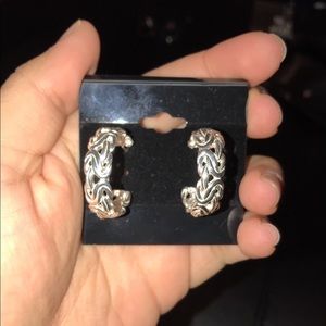 Shiny Byzantine 3/4 Hoop Earrings
